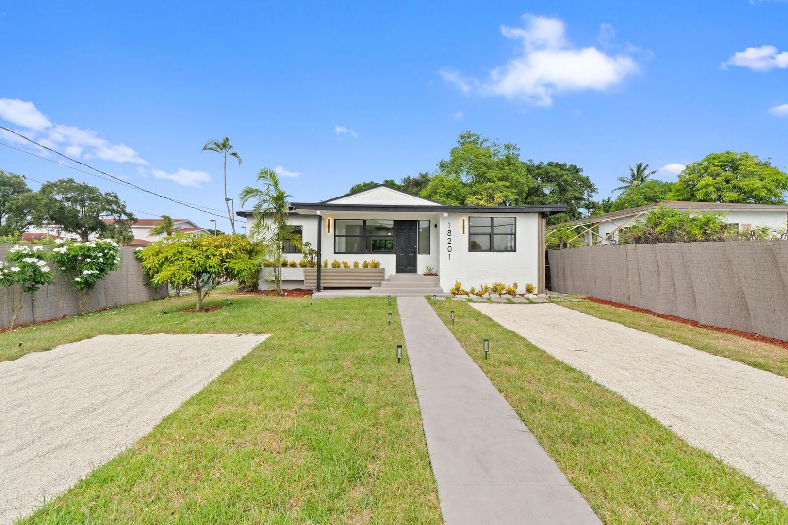 Savannah — Miami Gardens